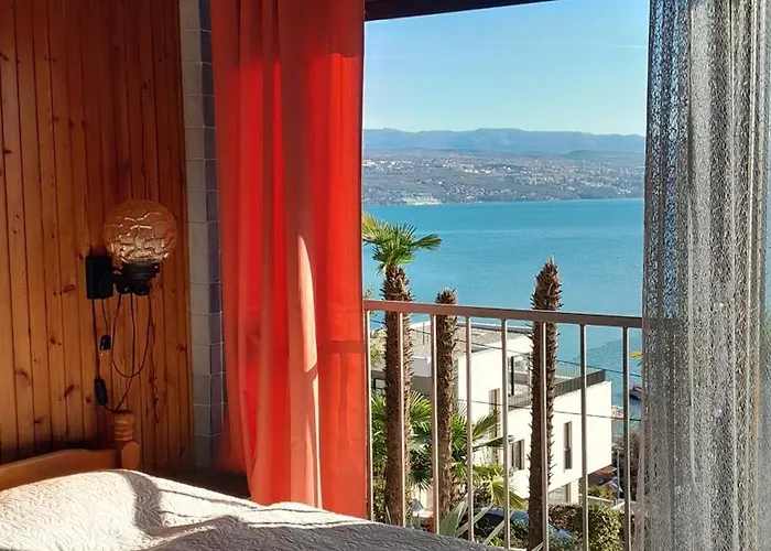 Ana Apartment *
