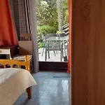 Ana *